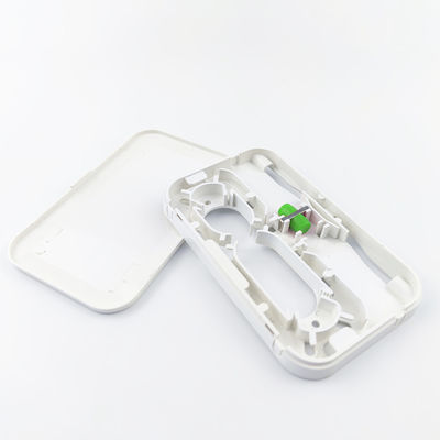 白/灰色FC APC 室内FTTHネットワーク用 プラスチック光ファイバー フェイスプレートソケットパネル