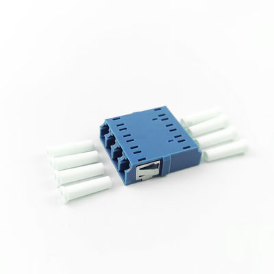 空間節約 FTTH ソリューション 標準 フレンズ 耳のない方形 LC UPC 光ファイバー アダプター