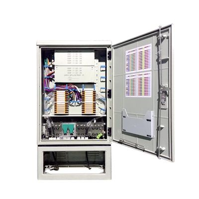 288 容量 FDC IP65 通信ネットワークのための屋外ファイバー配送キャビネット FTTX 10