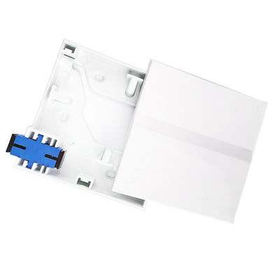5 SC UPC 1 耐久性ネットワークのためのコアプラスチック光ファイバーフェイスプレートソケットパネル