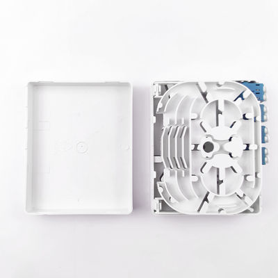 102*81*30mm LC/UPC 室内FTTHネットワーク用 プラスチック光ファイバー フェイスプレートソケットパネル