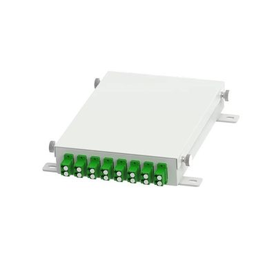 LC APCタイプでODNネットワーク配送のための8コア光ファイバーFTTHターミナルボックス